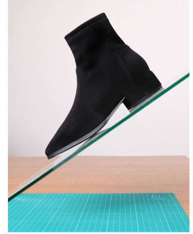 Uus mudel paksu kontsaga naiste saapad - musta värvi