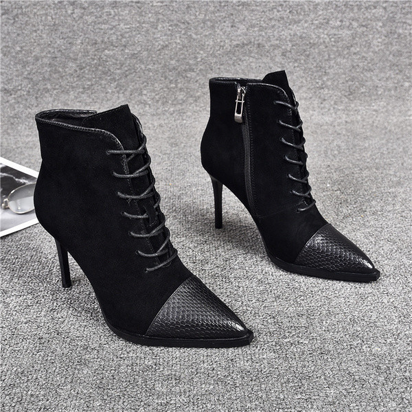 Uus mudel õhukese kontsa ja paeltega teravatipulised naiste saapad