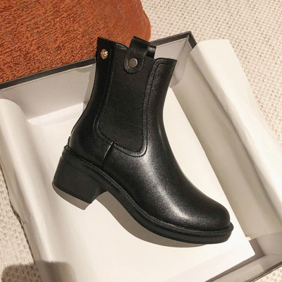 Sieviešu ikdienas zābaki ar eko ādas rāvējslēdzēju - trīs modeļi