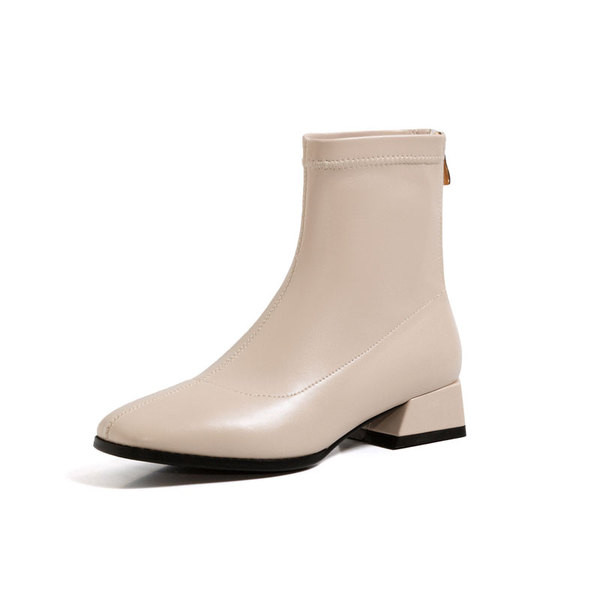 Modern bőrcsizma 3,5 cm vastag sarokkal