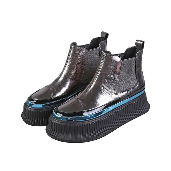 Mūsdienīgi sieviešu zābaki ar augstu platformu