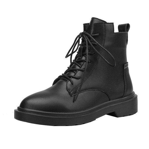 Öko bőrből készült női csizma fekete színben, fűzővel