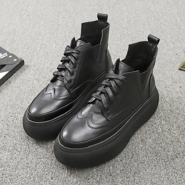 Alkalmi női csizma műbőrből, lapos talppal