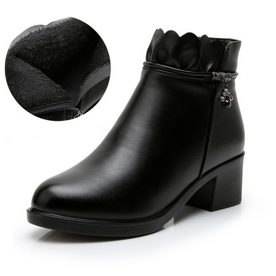 Női alkalmi csizma fém elemmel és cipzárral - meleg béléssel vagy anélkül