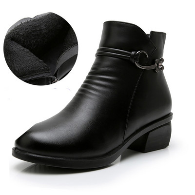 Női alkalmi csizma fém elemmel és cipzárral - meleg béléssel vagy anélkül