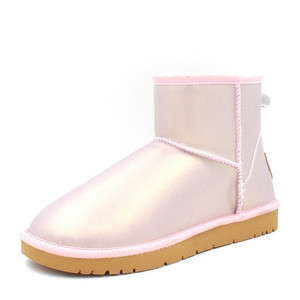 Naiste vabaaja talvesaapad lameda talla ja sooja voodriga mitmes mudelis