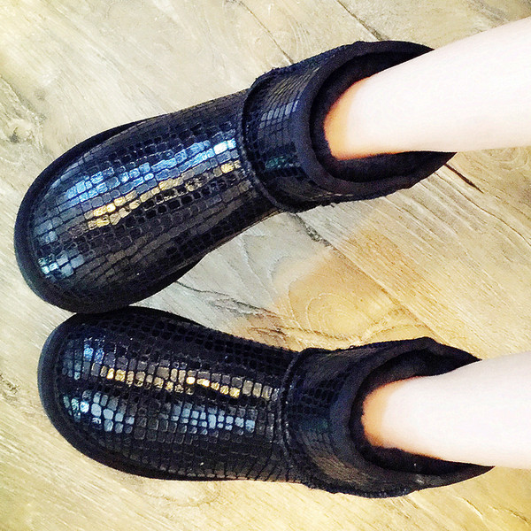 Naiste vabaaja talvesaapad lameda talla ja sooja voodriga mitmes mudelis