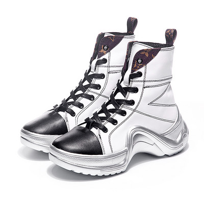 Sieviešu sporta zābaki no eko ādas ar raupju zoli