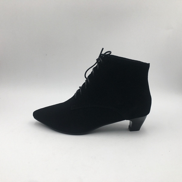 Alkalmi női csizma fűzővel - öko velúr