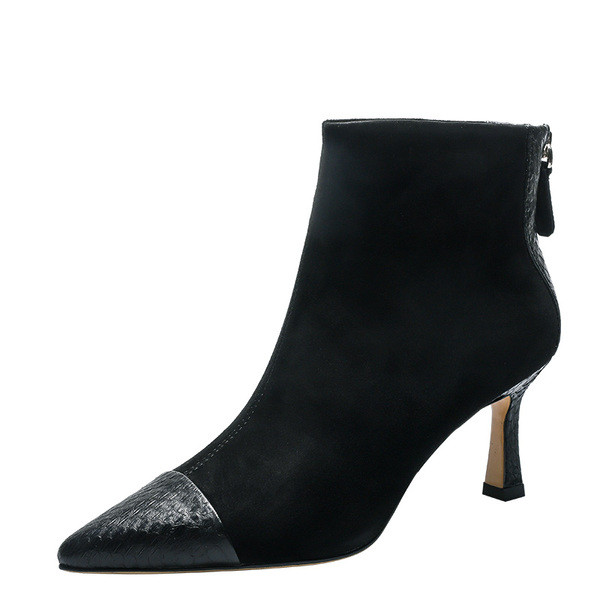 Stílusos női csizma hegyes modell 5 cm-es sarokkal