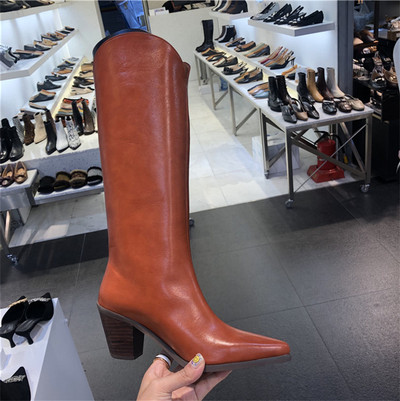 Naiste nahast saapad 6 cm kontsaga - retro stiilis