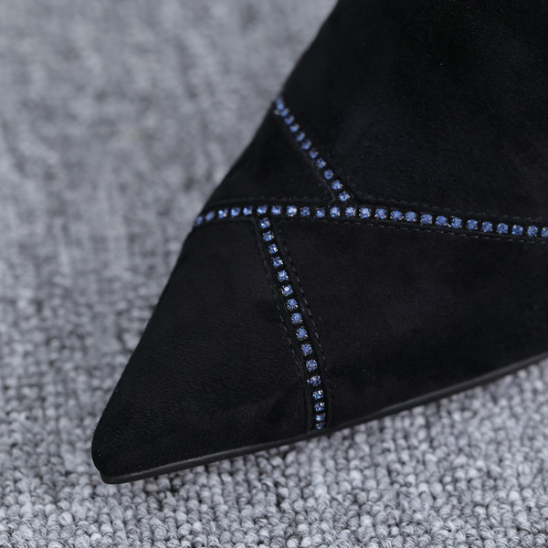 Moodsad naiste öko seemisnahast saapad kontsa ja lukuga