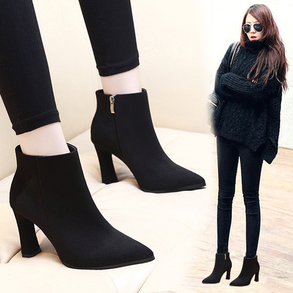 Öko velúrból készült magassarkú női csizma új modellje