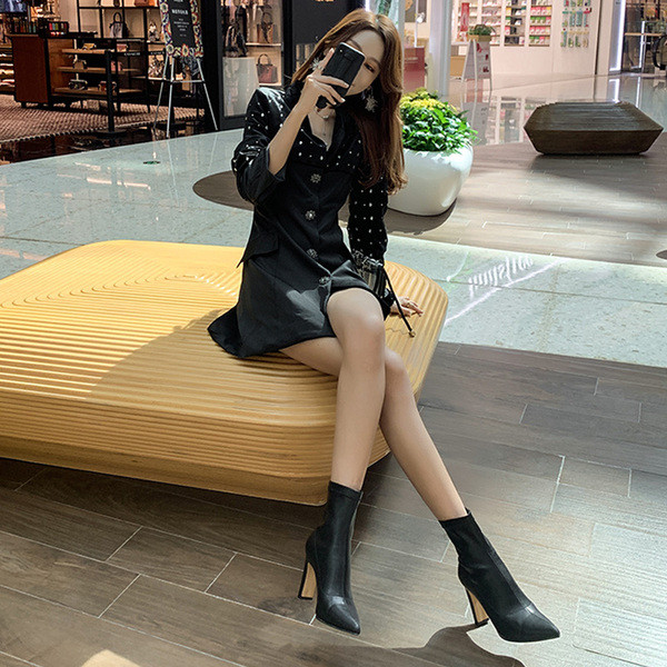 Női alkalmi csizma műbőr sarokkal - hegyes modell