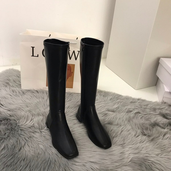 Naiste kandilise kontsaga nahast saapad