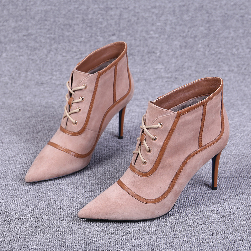 Moodsad naiste paeltega saapad ja 8 cm kontsaga - terava otsaga mudel