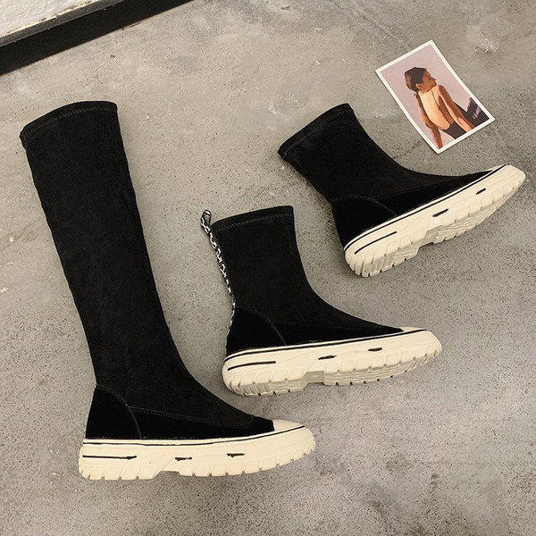 Alkalmi női csizma vagy lapos talpú csizma - két modell