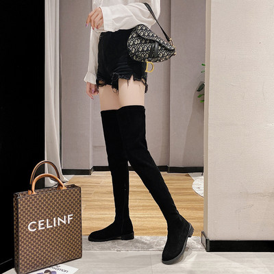 Női alkalmi csizma lapos talppal, fekete színben