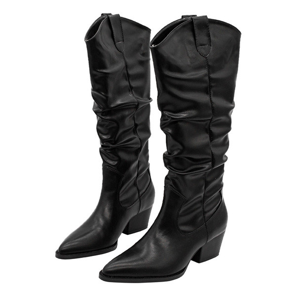 Nahast naiste saapad teravatipuline mudel