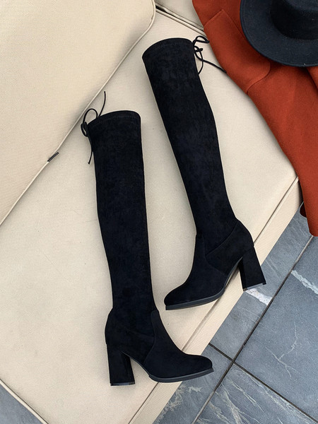 Alkalmi női csizma vastag sarokkal és eco velúr fűzőkkel - többféle modell