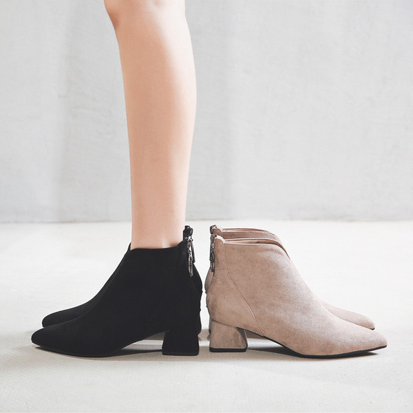 Őszi csizma új modellje eco velúrból