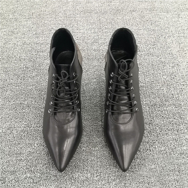 Őszi csizma hegyes modell fűzős