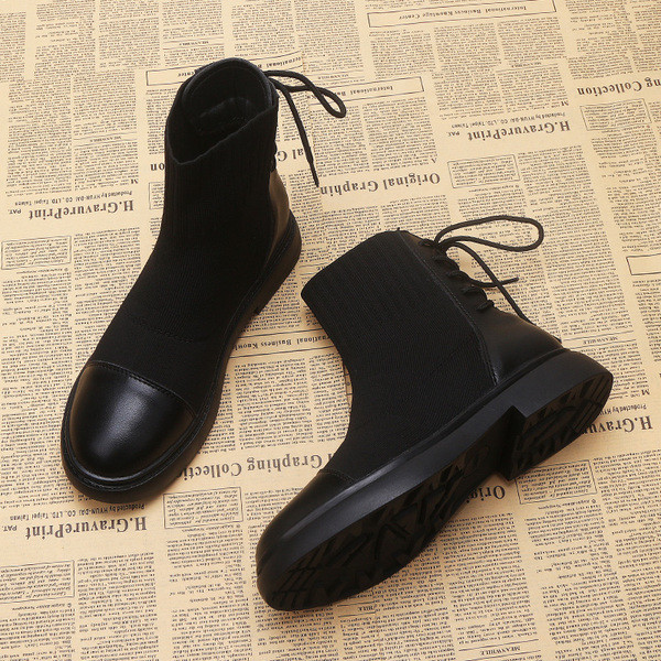 Öko-seemisnahast naiste vabaaja saapad musta värvi paeltega