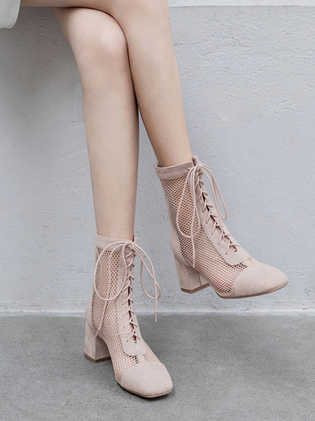 Női alkalmi csizma fűzővel és vastag sarokkal - két modell