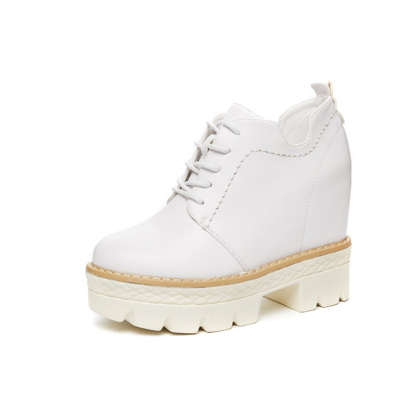 Uus kõrge platvormiga naiste saapade mudel