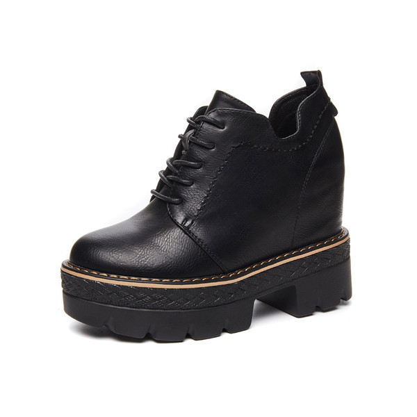 Uus kõrge platvormiga naiste saapade mudel