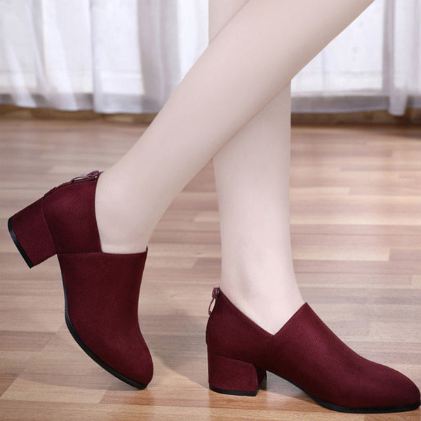 Uus mudel sügissaapad teravatipuline mudel ökoseemisnahast ja madalast paksust kontsaga