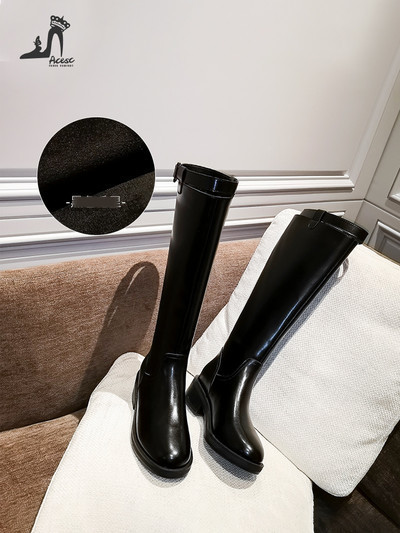 Μοντέρνες γυναικείες μπότες  από οικολογικό δέρμα - μυτερό μοντέλο