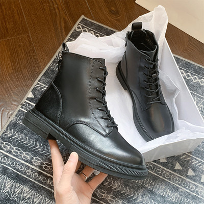 Uus lameda tallaga naiste saapad musta värvi