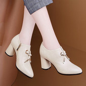 Öko bőrből készült női csizma cipzárral és fűzővel