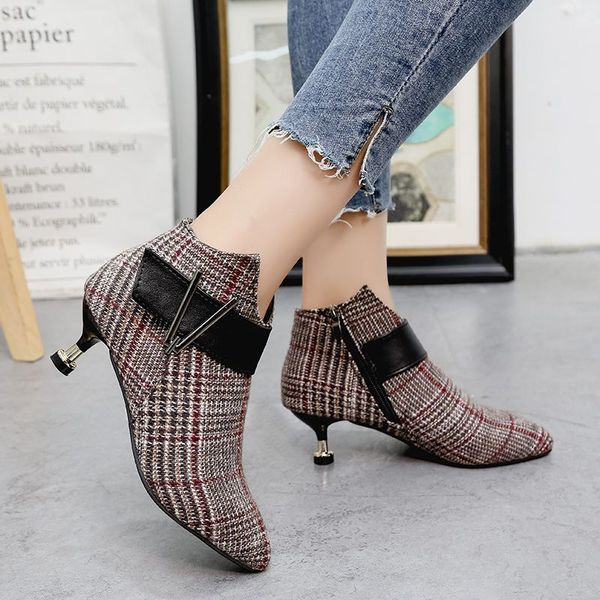 Öko-seemisnahast 5 cm kontsaga ja metallelemendiga naiste kingad