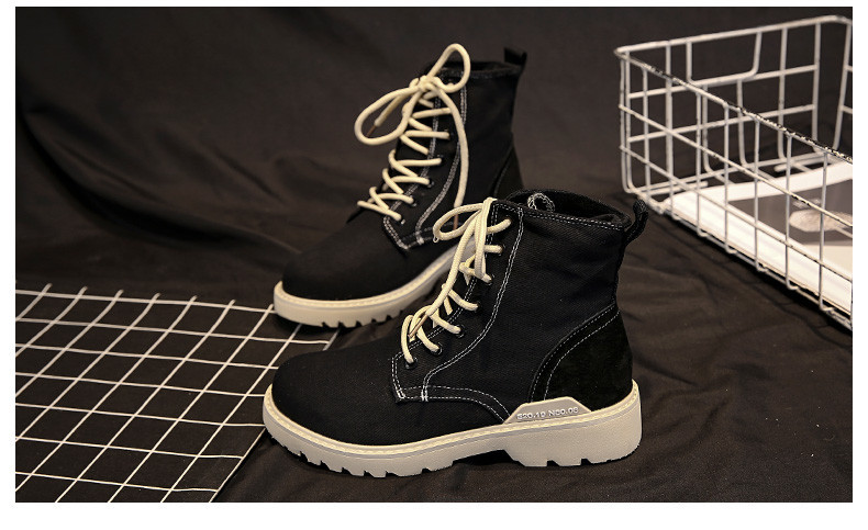 Női alkalmi csizma fűzővel