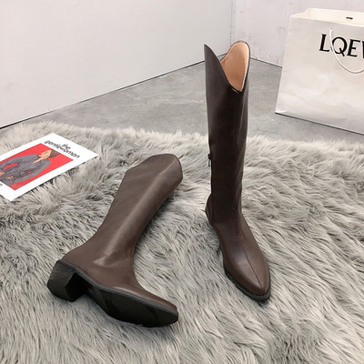 Moodsate ökonahast madala kontsaga naiste saapad uus mudel