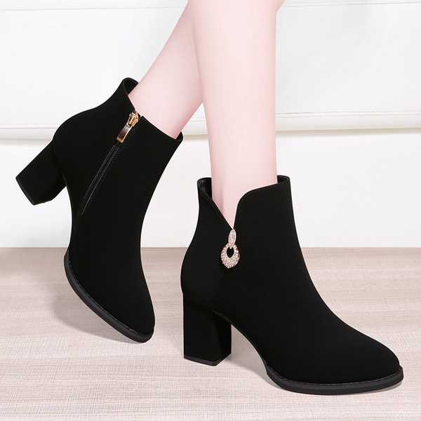 Női őszi csizma öko bőrből vagy öko velúrból - különböző modellek