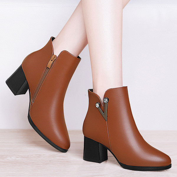 Női őszi csizma öko bőrből vagy öko velúrból - különböző modellek