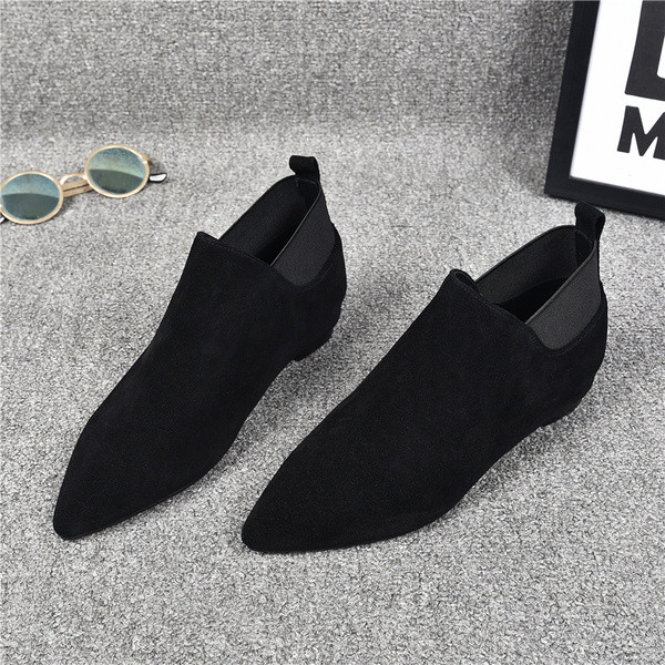 Öko-seemisnahast valmistatud vabaaja naiste terava otsaga kingad