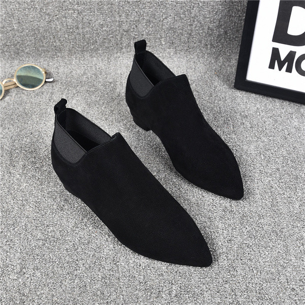 Öko-seemisnahast valmistatud vabaaja naiste terava otsaga kingad