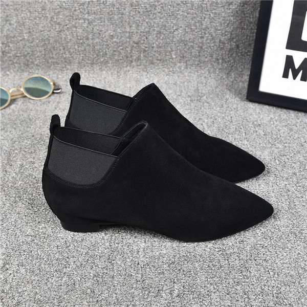 Öko-seemisnahast valmistatud vabaaja naiste terava otsaga kingad