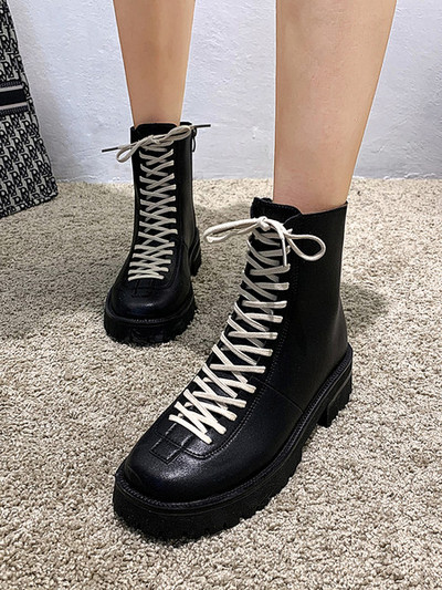 Öko-nahast valmistatud vabaaja naiste kuuba saapad