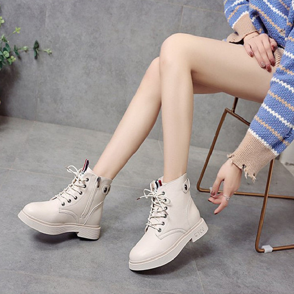 Naiste vabaaja saapad kunstnahast paelte ja pehme voodriga