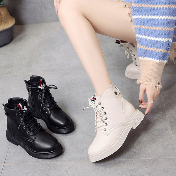 Naiste vabaaja saapad kunstnahast paelte ja pehme voodriga