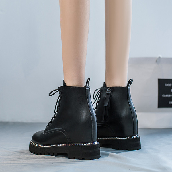 Kareda talla ja paeltega naiste saapad - sisemine 3 cm platvorm