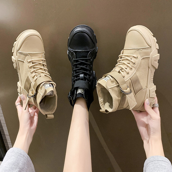 Női alkalmi csizma fűzővel és durva talppal