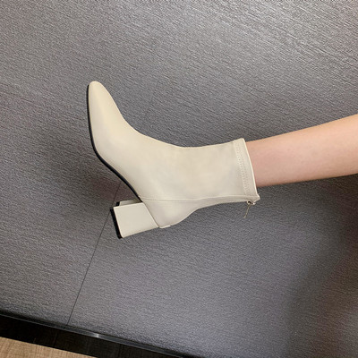 Eko bőrből készült, sima modell női csizma vastag sarokkal