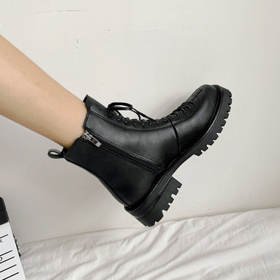 Casual γυναικείες μπότες με κορδόνια και επίπεδη σόλα