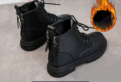 Μοντέρνες γυναικείες έκο δερμάτινες μπότες σε διάφορα μοντέλα